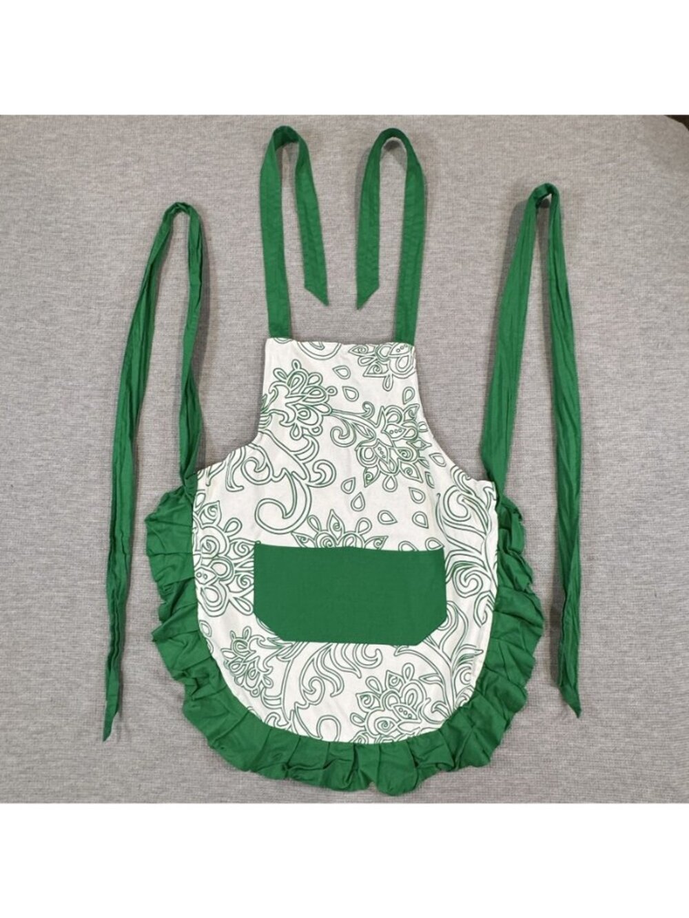 Flirty Aprons Ruffled Kitchen Apron Green White Filigree Floral Pocket One Size - Picture 3 of 13